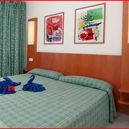 Caybeach Papagayos פלאיה בלנקה