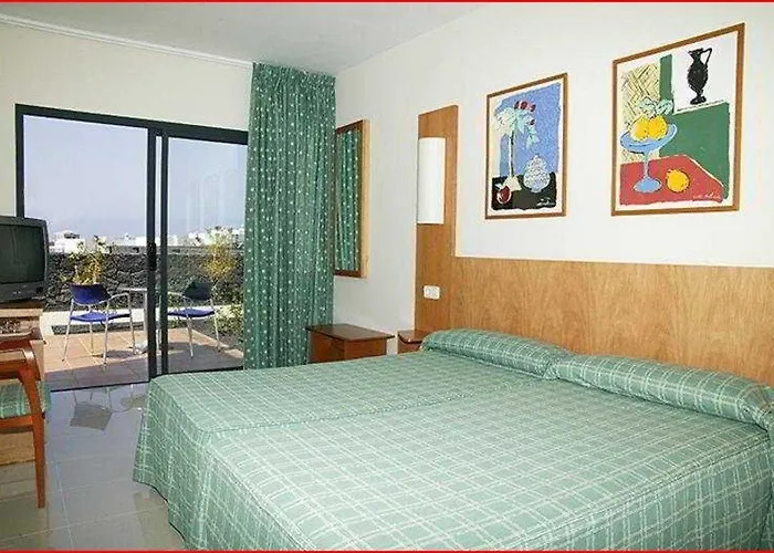 מלון Caybeach Papagayos 3*